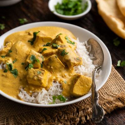 Creamy cashews add a velvety richness to this flavorful Cashew Chicken Curry. It's a delicious Indian dish that comes together in less than 30 minutes!