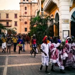 5 Reasons Why You Need to Drop Everything and Go to Cartagena: With warm Caribbean beaches, a lively nightlife scene, and historic Colonial charm, Cartagena has something for everyone!