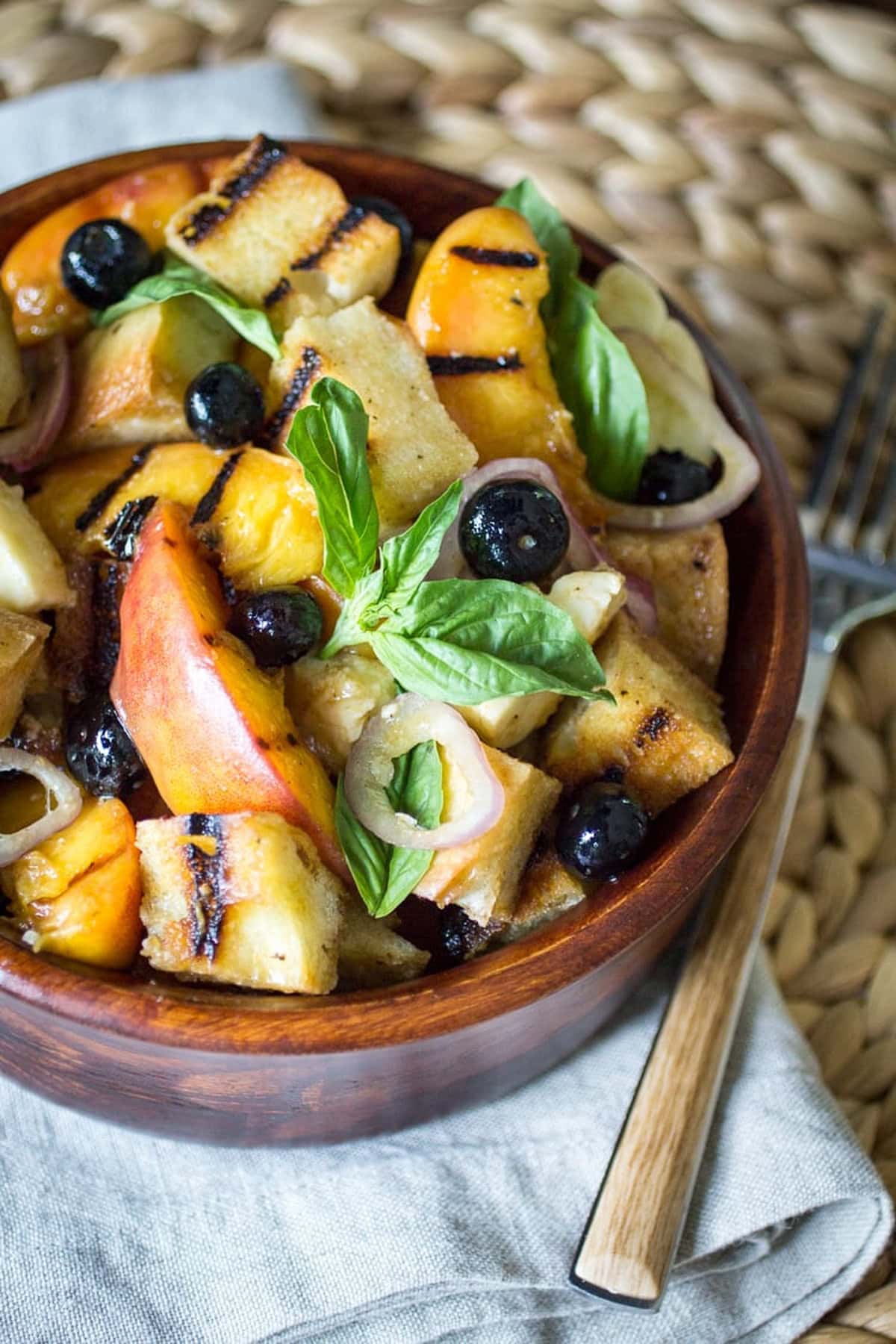A bowl of grilled Panzanella salad.