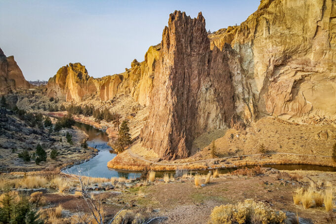 Hiking the Misery Ridge Loop - Smith Rock State Park - The Wanderlust ...