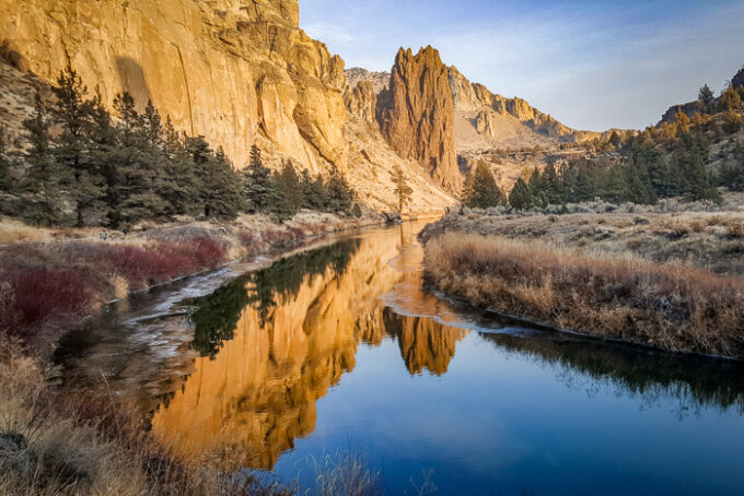 Hiking the Misery Ridge Loop - Smith Rock State Park - The Wanderlust ...